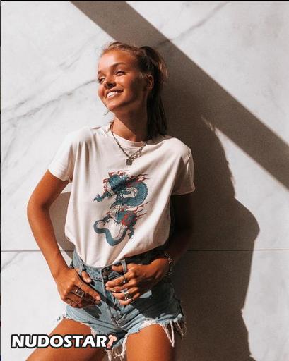 Anna Zak Leaked Photo 26