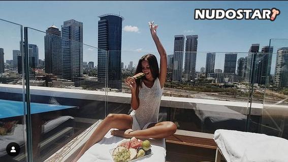 Anna Zak Leaked Photo 28