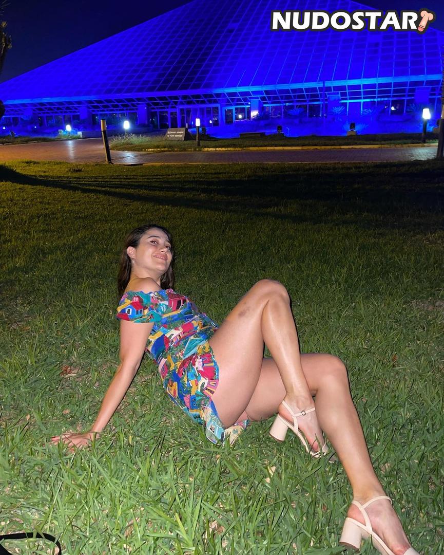 Merve Elmas Leaked Photo 3