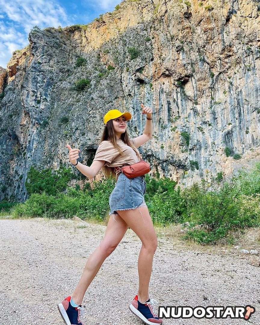 Merve Elmas Leaked Photo 30