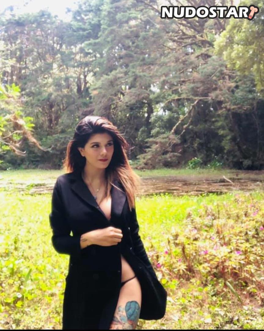 Paula Madrigal Leaked Photo 15