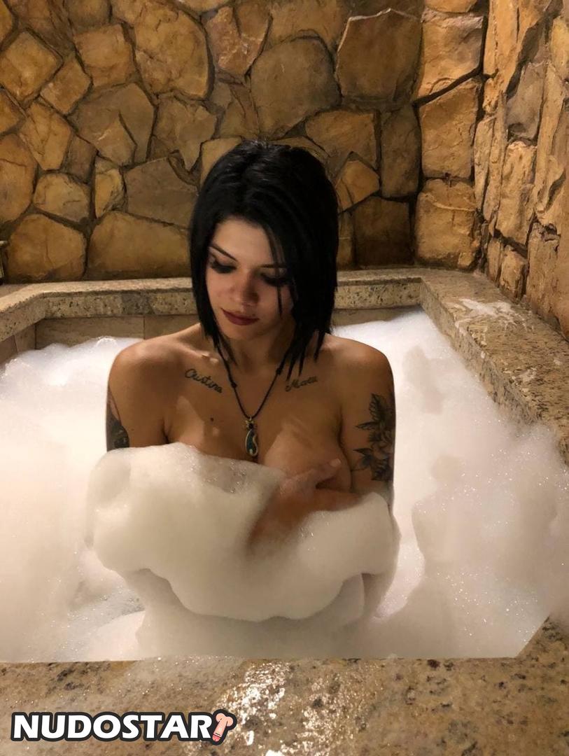 Paula Madrigal Leaked Photo 20